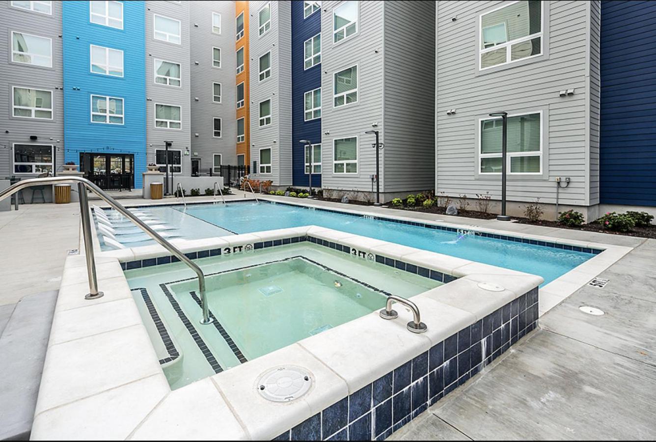 Landing At The Nine At Memphis - 3 Bedrooms In University Экстерьер фото